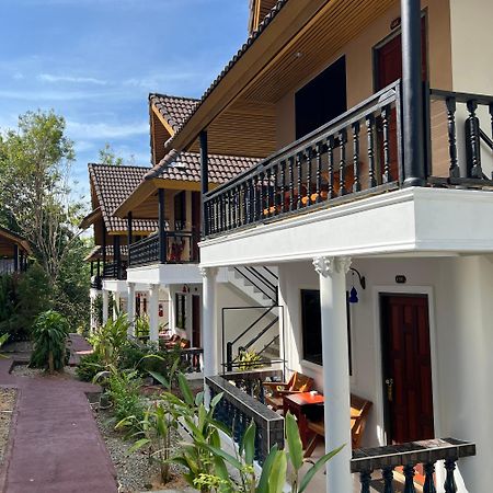 Kata Villa Merit Hill Bungalows Karon Dış mekan fotoğraf