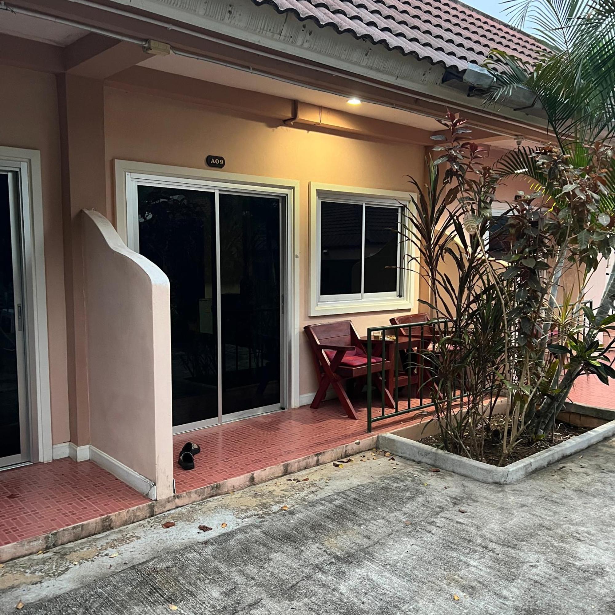 Kata Villa Merit Hill Bungalows Karon Dış mekan fotoğraf