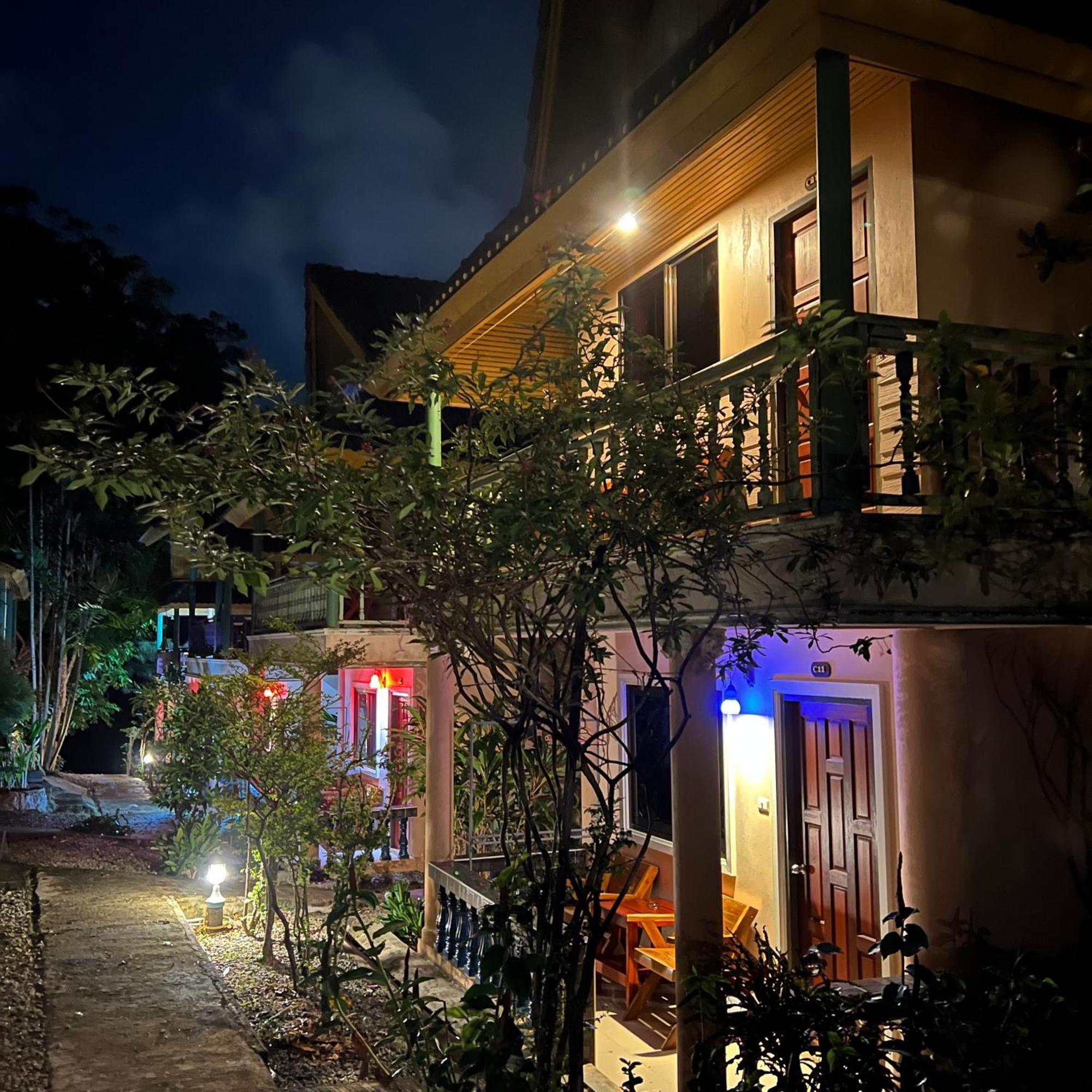 Kata Villa Merit Hill Bungalows Karon Dış mekan fotoğraf