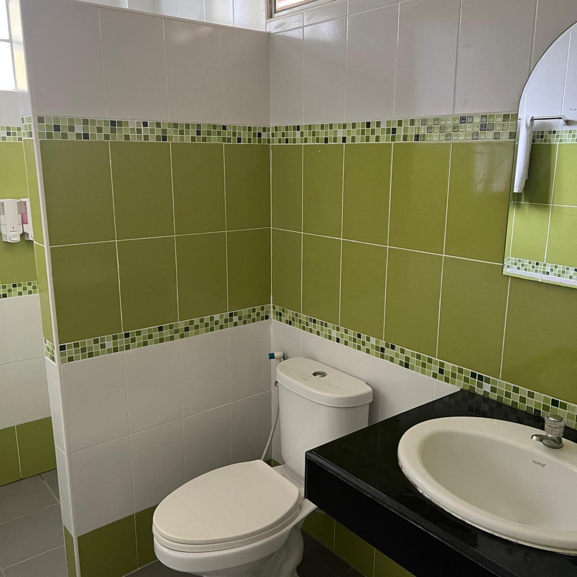 Kata Villa Merit Hill Bungalows Karon Dış mekan fotoğraf